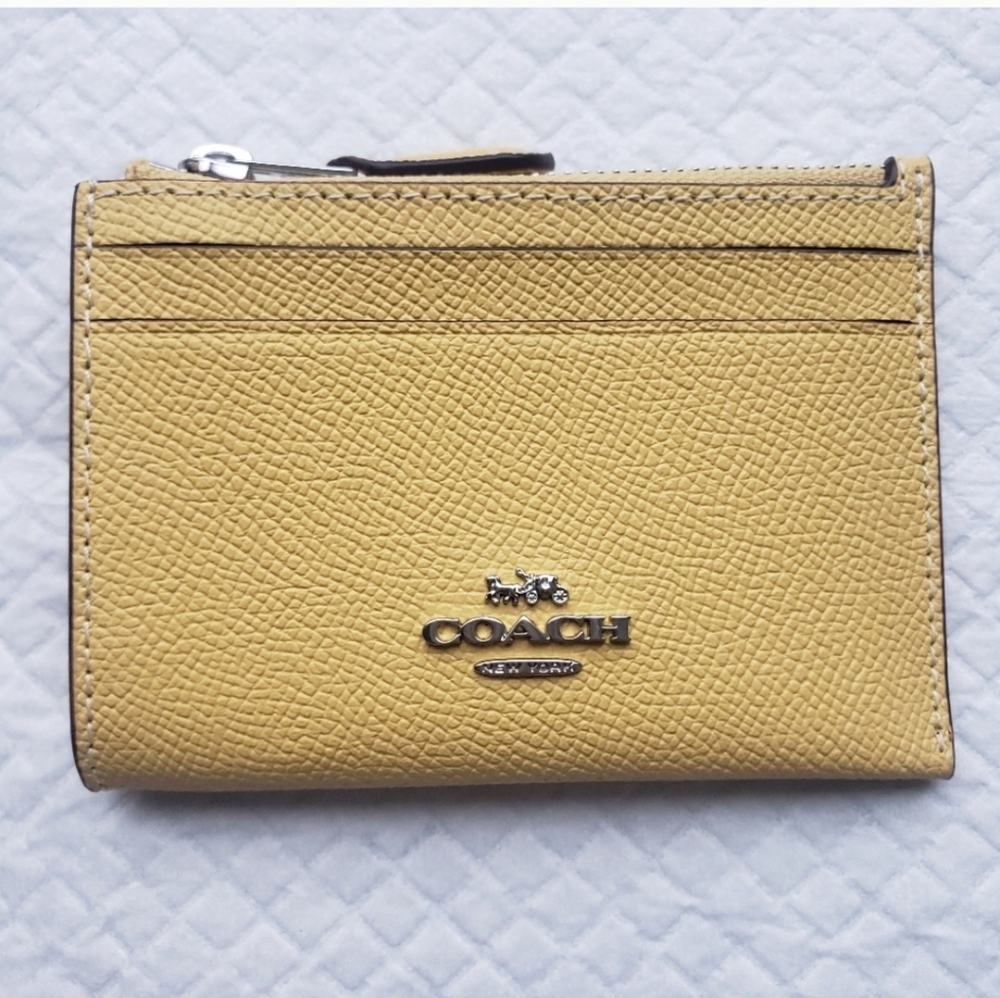 Coach Mini Skinny ID Window Card Case Keyring  Sleek Compact Retro Yellow - Picture 2 of 10